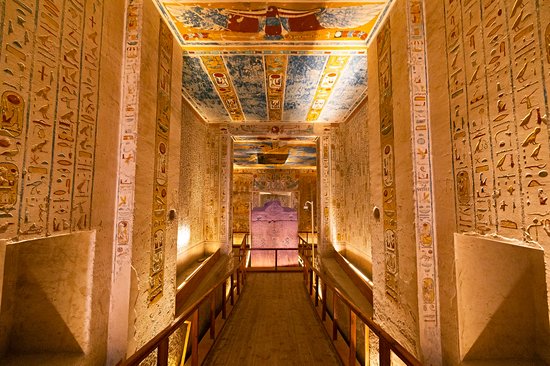 Explorer les temples et tombeaux pharaoniques de la Vallée des Rois