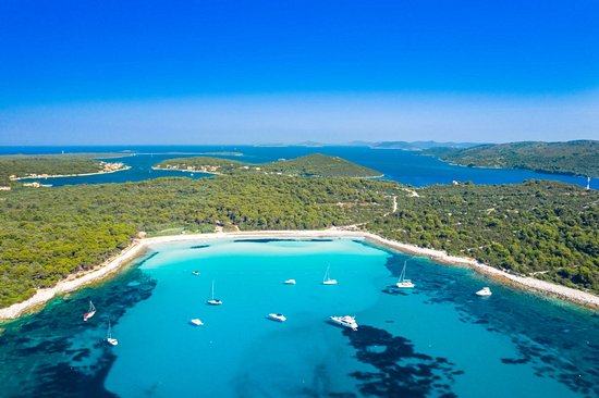 Plage de Sakarun