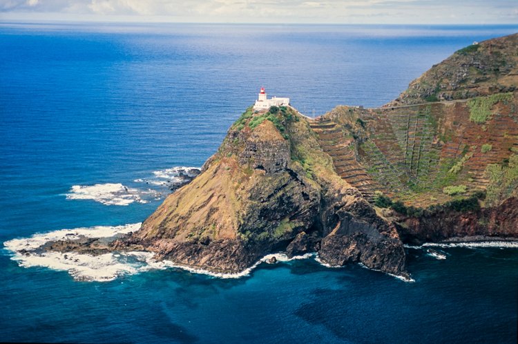 Ponta do castelo et maia, le tableau à ciel ouvert