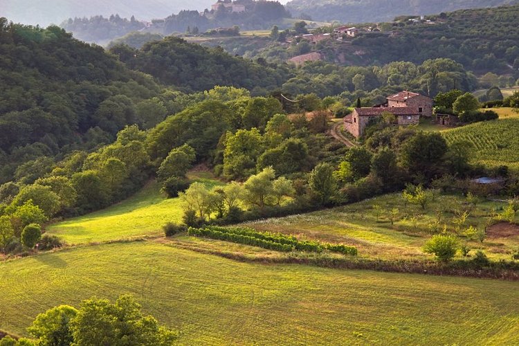 L'Ardèche du Nord : pays des collines, de l'eau et de la tranquillité