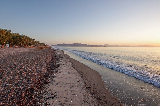 Les plages de Lambi, Agios Stefanos et Therma