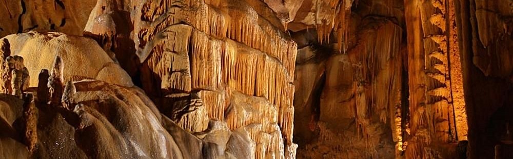 Les Grottes d'Isturitz et d'Oxocelhaya
