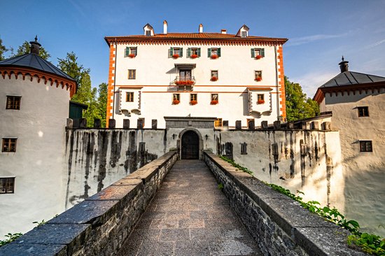 Snežnik Castle