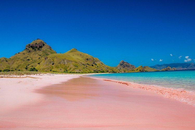 Pink Beach, Indonésie