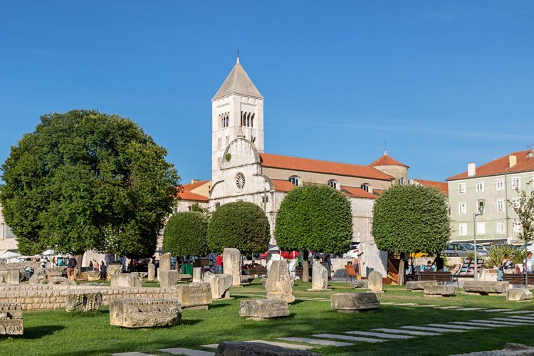 Le forum romain (la place verte) 2