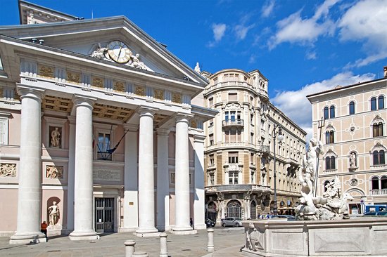 La piazza della Borsa