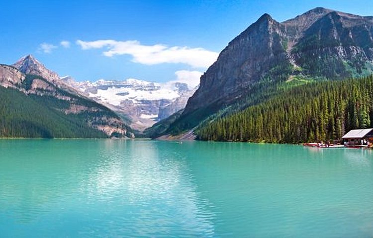 Le lac Louise au cœur du Parc National de Banff dans l'Alberta