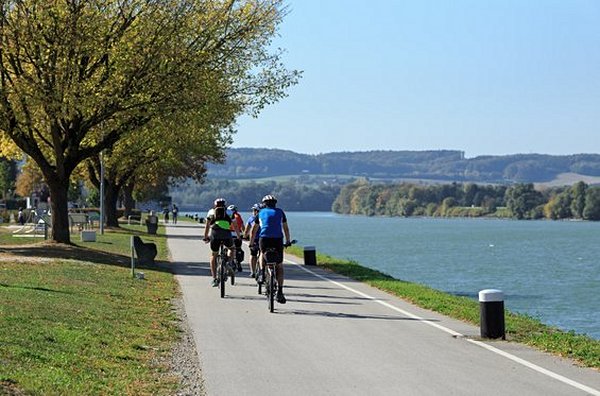 Longer le Danube à vélo