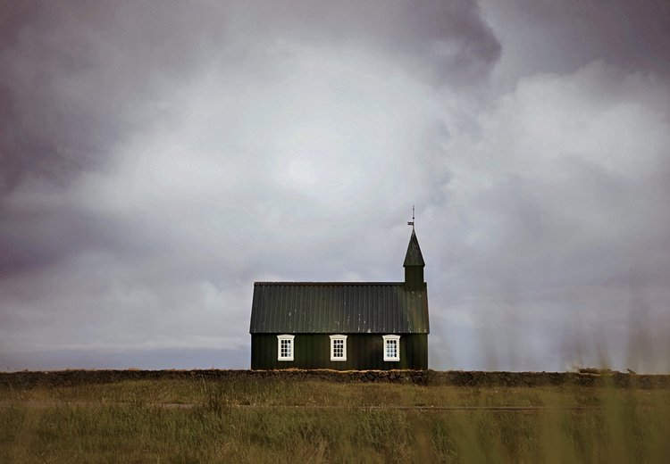 islande-black-church-2