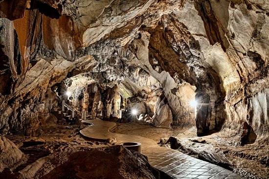 La grotte de Tham Chang