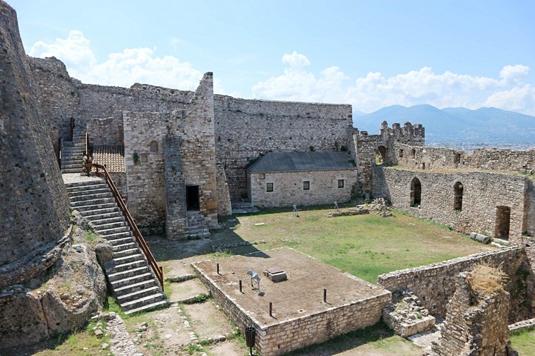 Le château bizantin de Patras 3