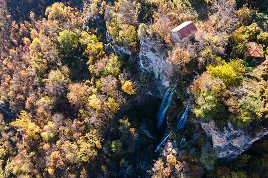 Skakavitsa Waterfall