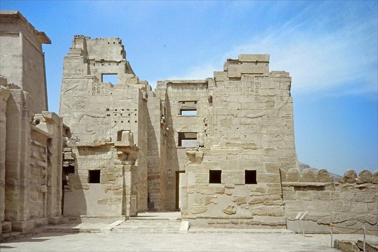 Le temple Medinet Abou, Louxor