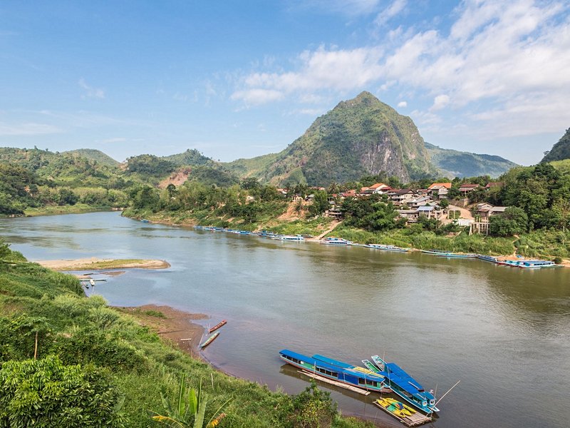 Nong Khiaw