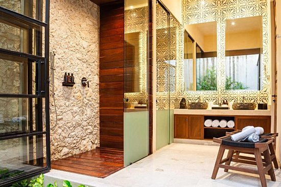 Adoro Hotel Boutique