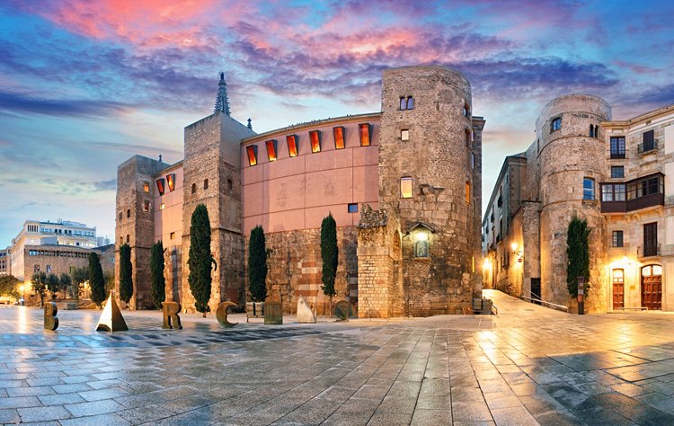 Ciutat vella : la vieille ville de Barcelone 3