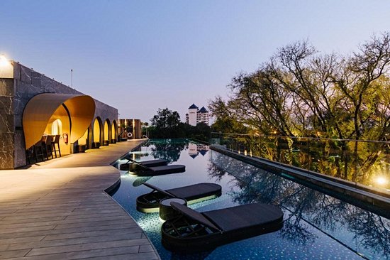 Cross Chiang Mai Riverside