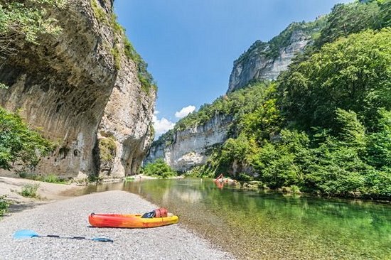 Descendre les gorges de l'Aveyron en canoë-kayak