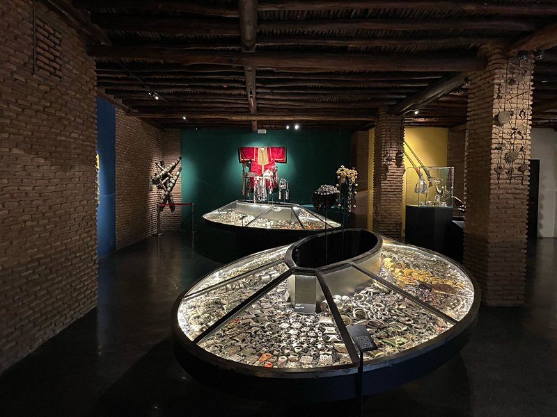 Le Musée du Monde des Arts de la Parure (MAP)