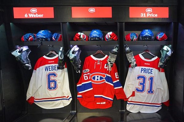 Assister à un match de hockey