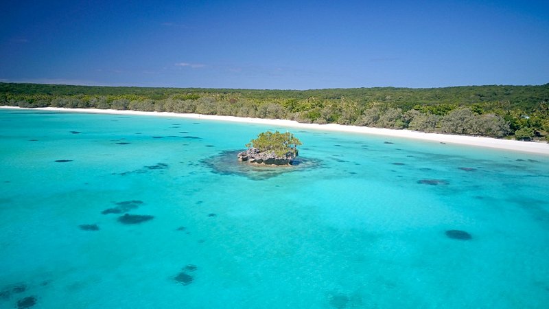 plage La plage de Luengöni à Lifou