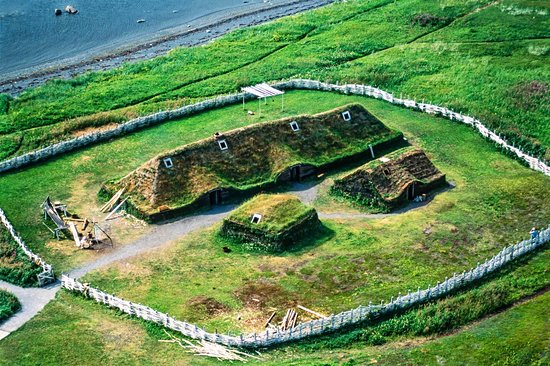 Marcher sur le seul site viking authentifié d’Amérique du Nord