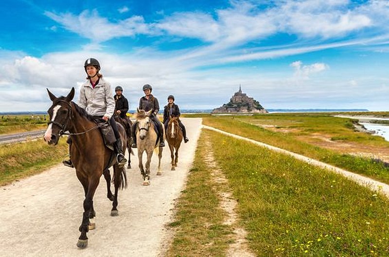 Partir en randonnée à cheval