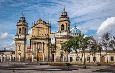 La ville de Guatemala City possède quelques beaux monuments coloniaux dans son centre historique.