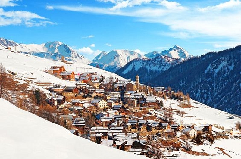 Faire du ski sur le domaine de Saint-Véran 