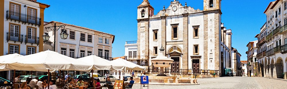 Évora