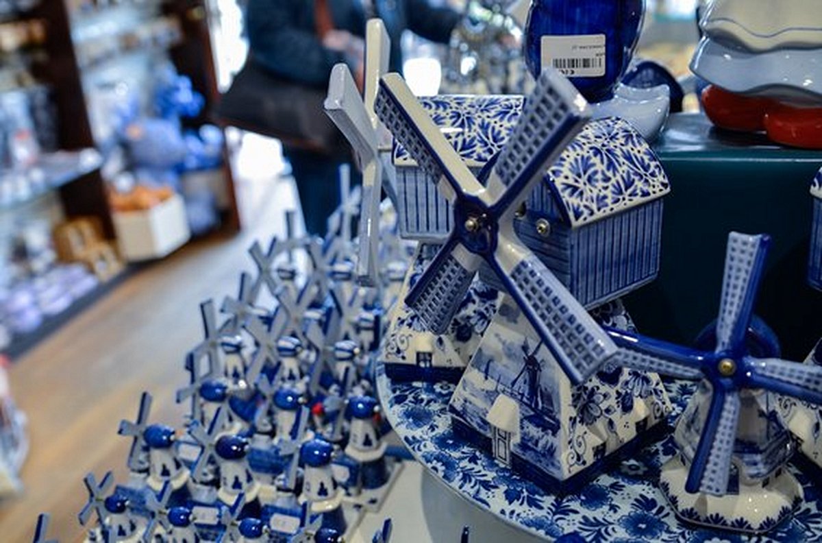 Découvrir le savoir-faire du bleu de Delft