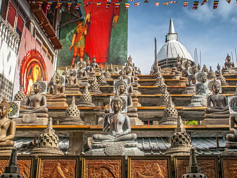 Gangaramaya Temple et Seema Malaka