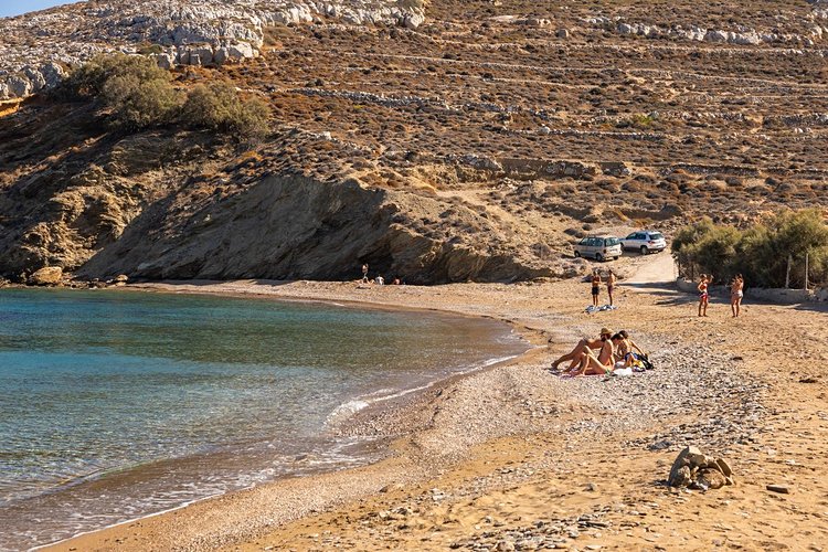 Les plages d'Agios Georgios, d'Agios Nikolaos et de Livadi 3