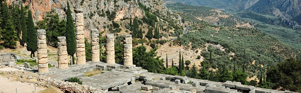Le temple d'Apollon et la voie sacrée