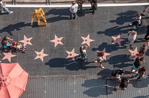Pédaler sur les pas des plus grandes stars à Hollywood