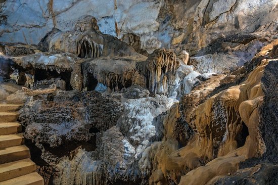 La grotte de Tham Chang