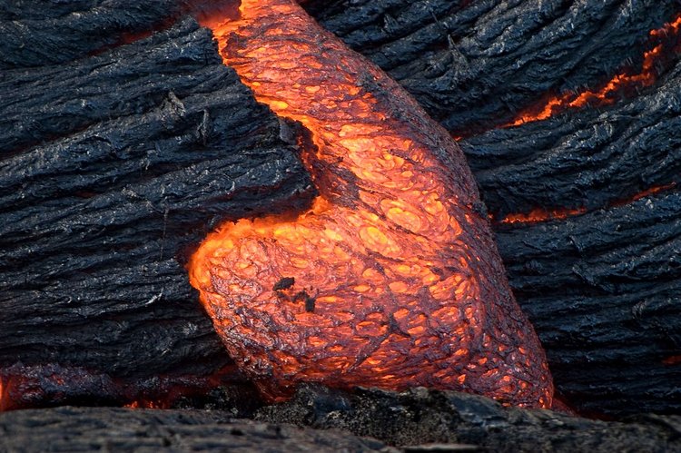 Randonner sur les coulées de lave actives du Pu'u'o'o 2
