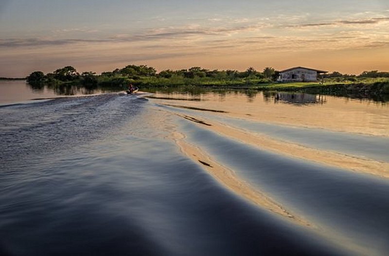 Naviguer sur le Rio Paraguay