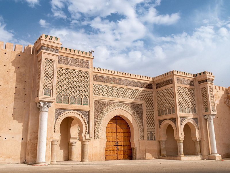 Les remparts et portes monumentales
