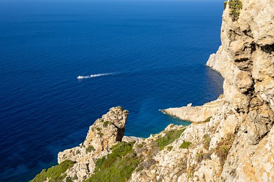 Chora la capitale, sur son éperon rocheux