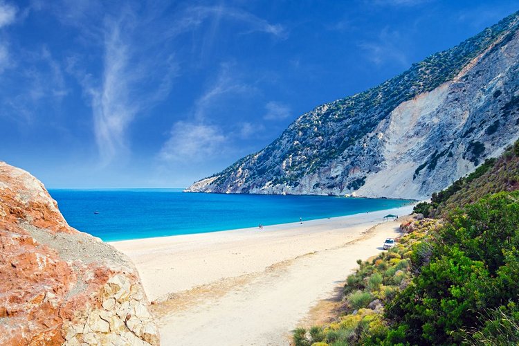 La plage de Myrtos et celle d'Antisamos 2