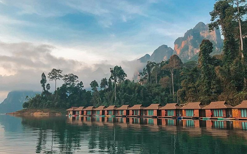 Immersion à Khao Sok et nuit dans un bungalow flottant