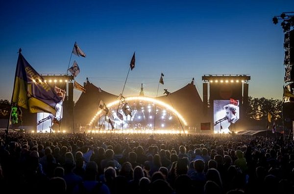 Danser toute la nuit dans un festival de renommée internationale