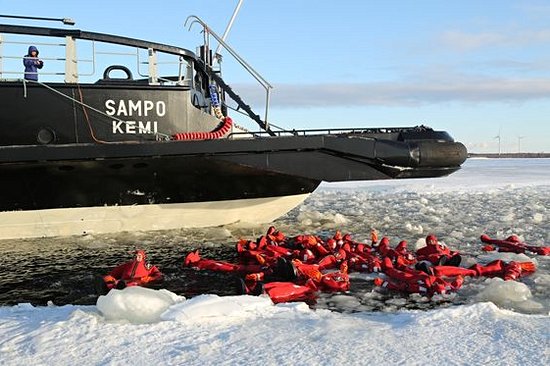 Briser la glace sur le Sampo