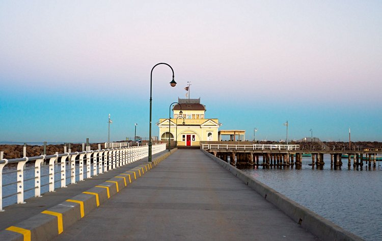 St Kilda 3