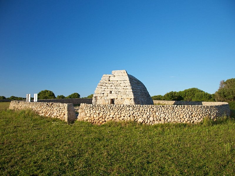 Découvrir les sites mégalithiques de l’île
