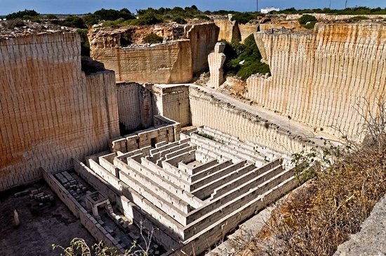 Les anciennes carrières de Lithica