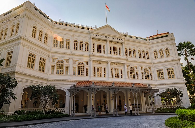 Le Raffles Hotel 2