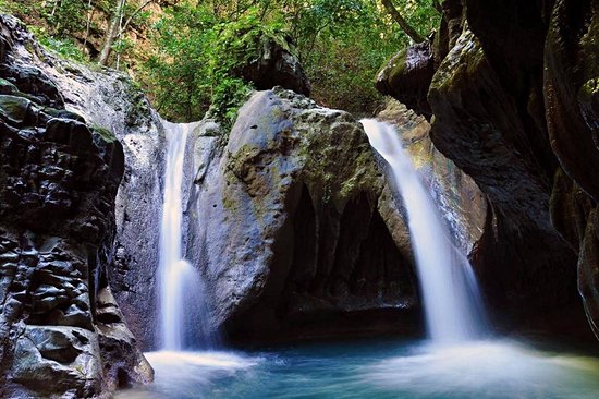 27 cascades