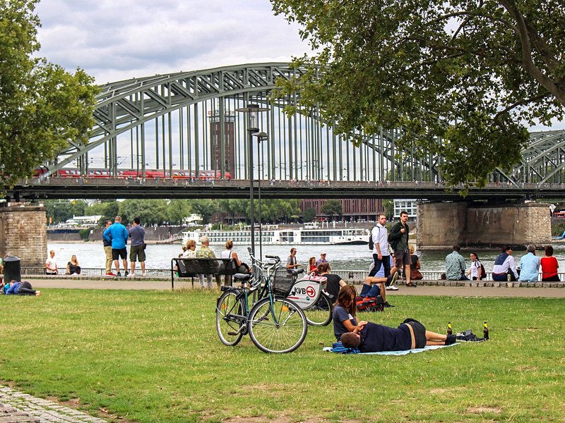 Les quais du Rhin